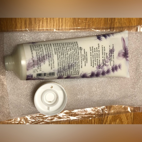 Lavender and Vanilla Moisturizing Lotion VS Victoria’s Secret - Picture 3 of 4